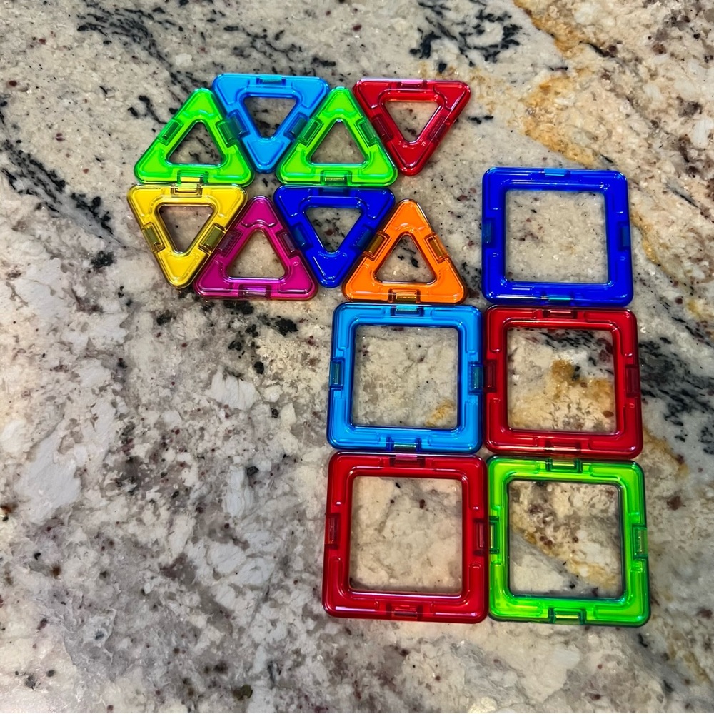 13 Magformers Blocks